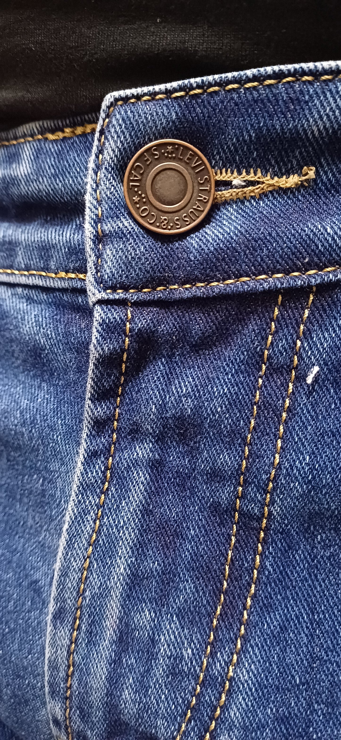 Levi's Men's Premium Bootcut Jeans – Classic Fit Denim